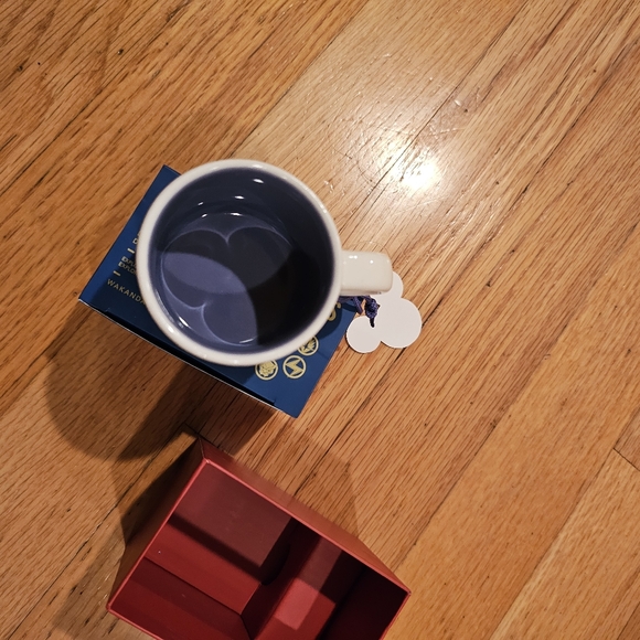 Starbucks- Marvel Been there series- Wakanda - Picture 5 of 6